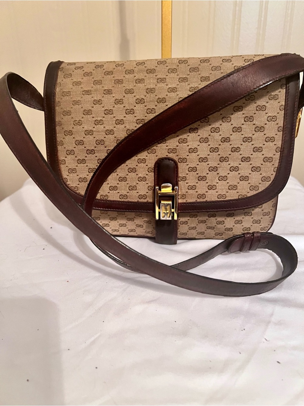 Vintage Gucci Beige Canvas Messenger Bag with Brown Leather Trim